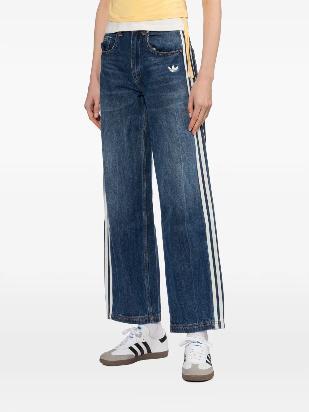 adidas Ruimvallende jeans Blauw