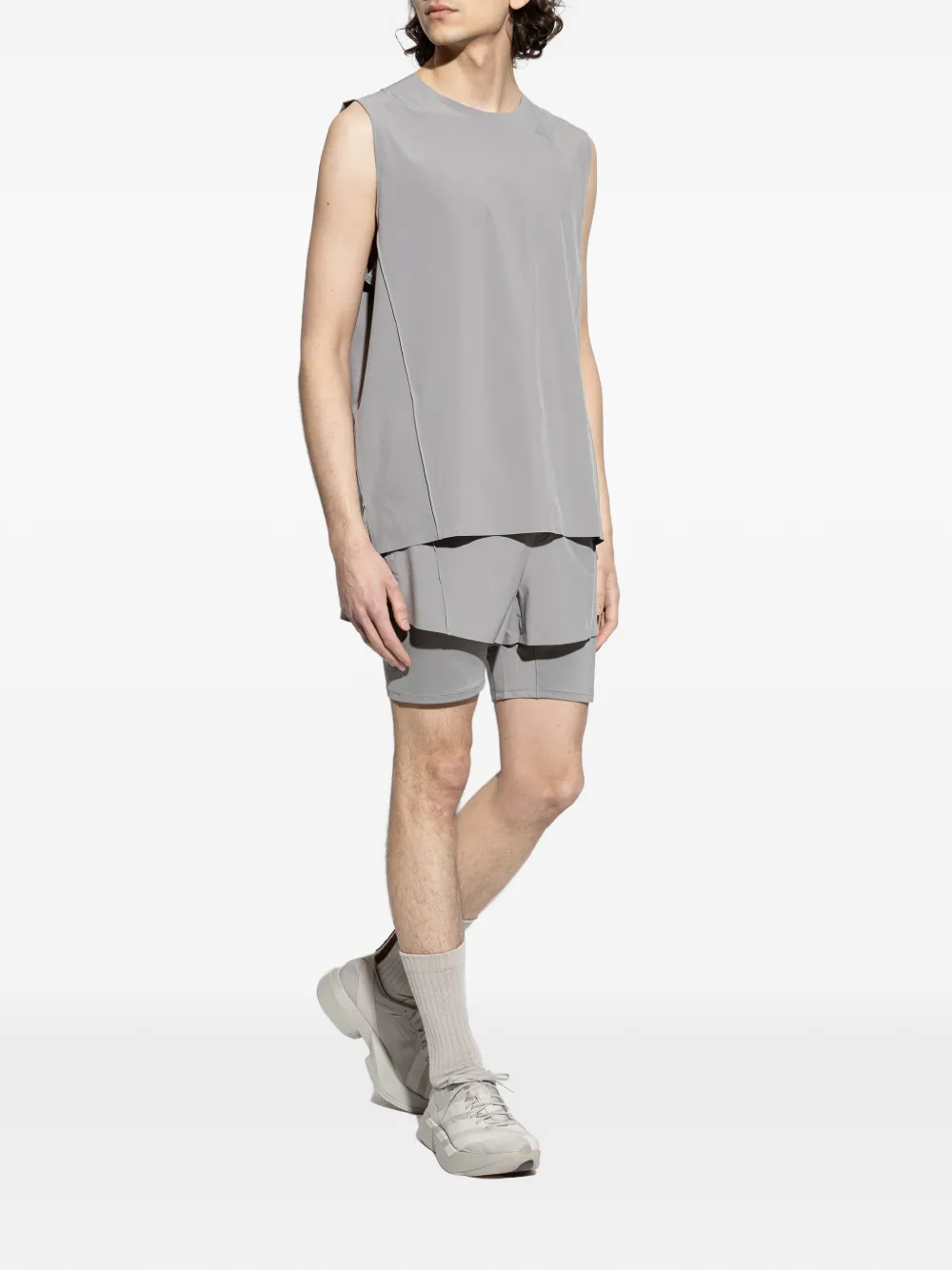 adidas x Entire Studios D4T mouwloze top Grijs