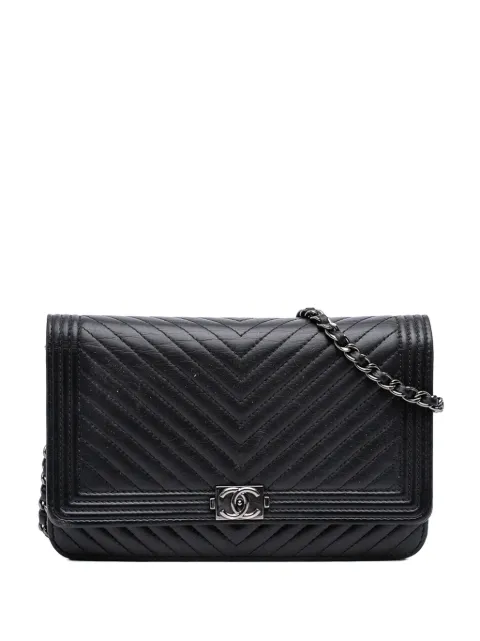 CHANEL Pre-Owned 2015-2016 Chevron Lambskin Boy Wallet on Chain crossbody bag