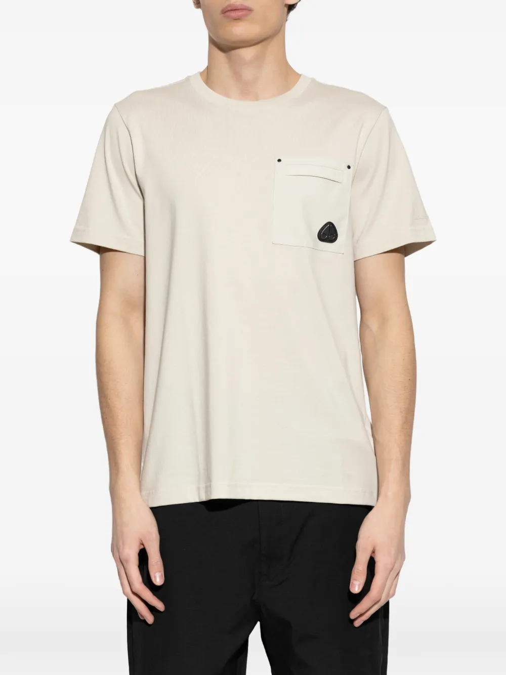 Moose Knuckles T-shirt met zak en logo Beige