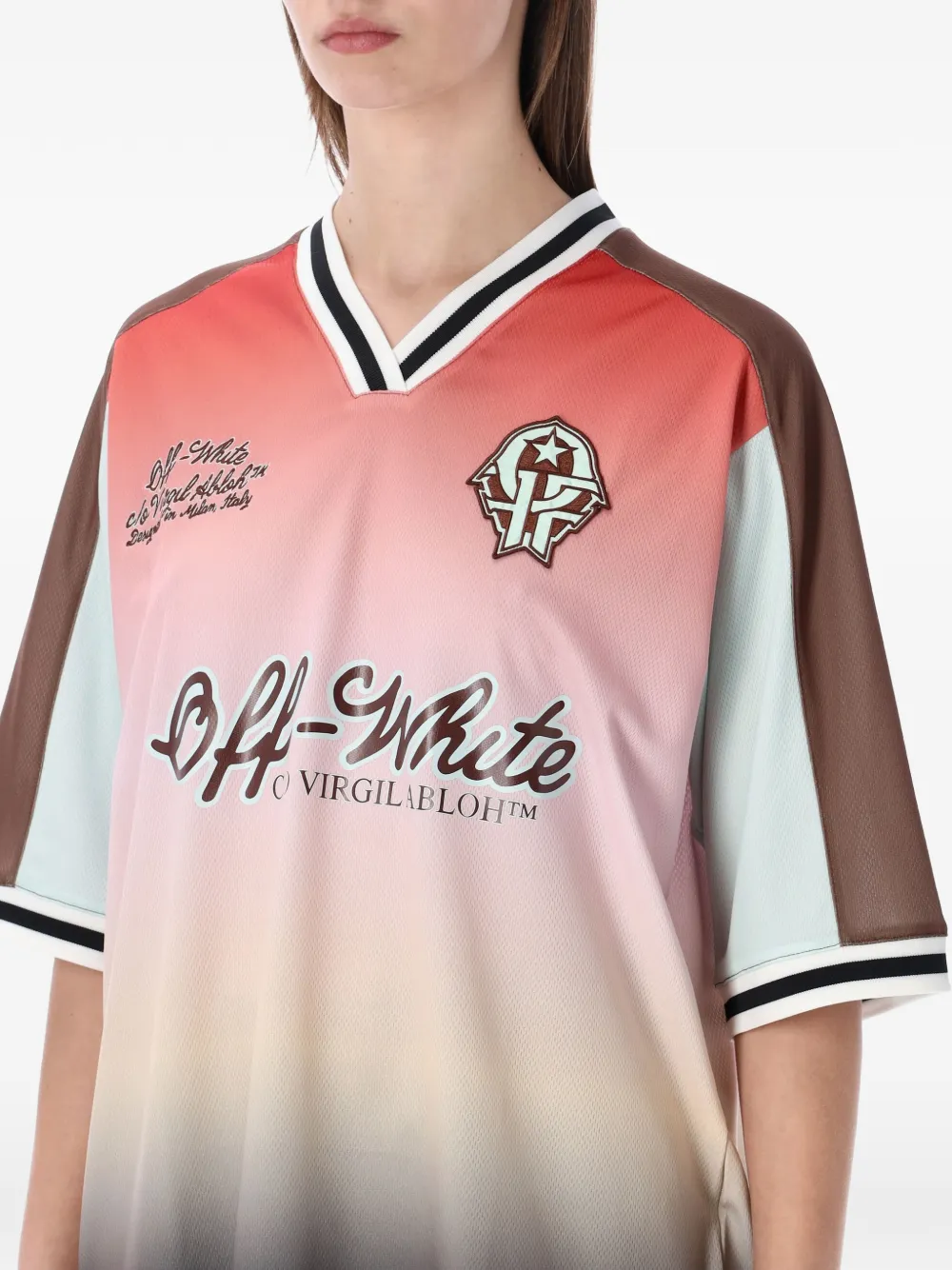 SOCCER V-NECK T-SHIRT