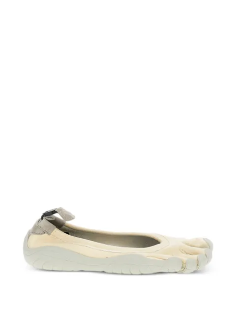 Vibram five-finger flats