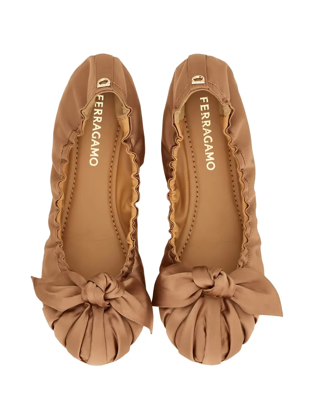 Ferragamo Gesmockte ballerina's met strik Beige