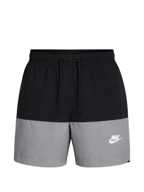 Nike shorts con diseño color block