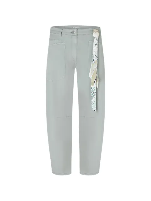 Cambio pantalones con detalle de mascada