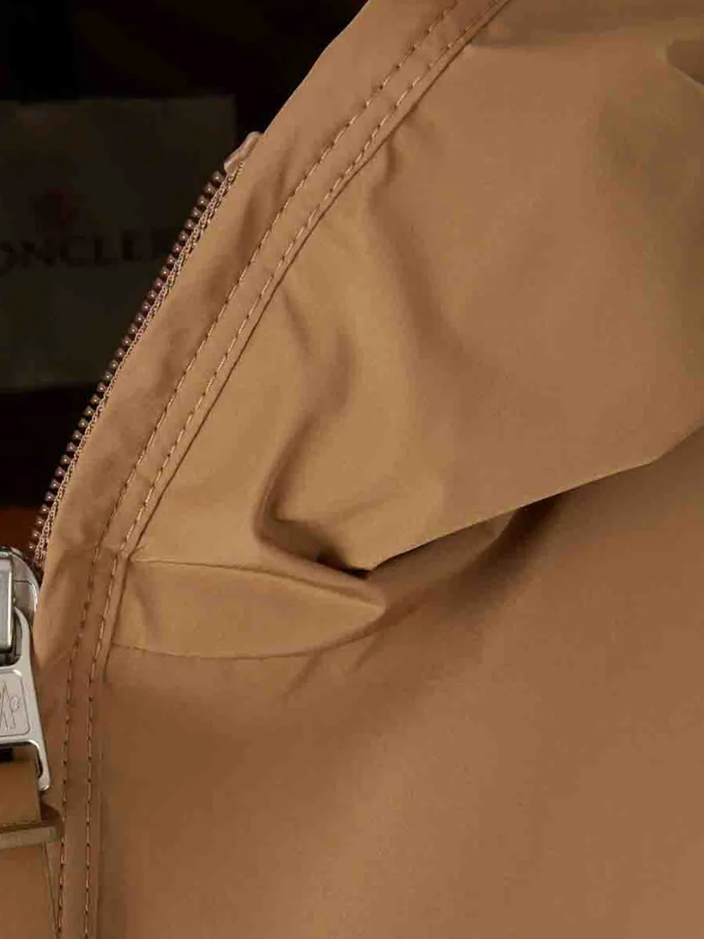 Moncler Gascoyne jack met capuchon Beige