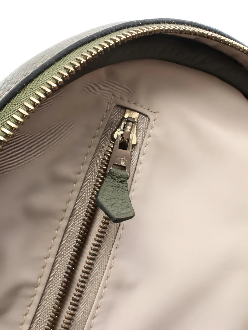 1998 Intercity Leather Make Up Bag