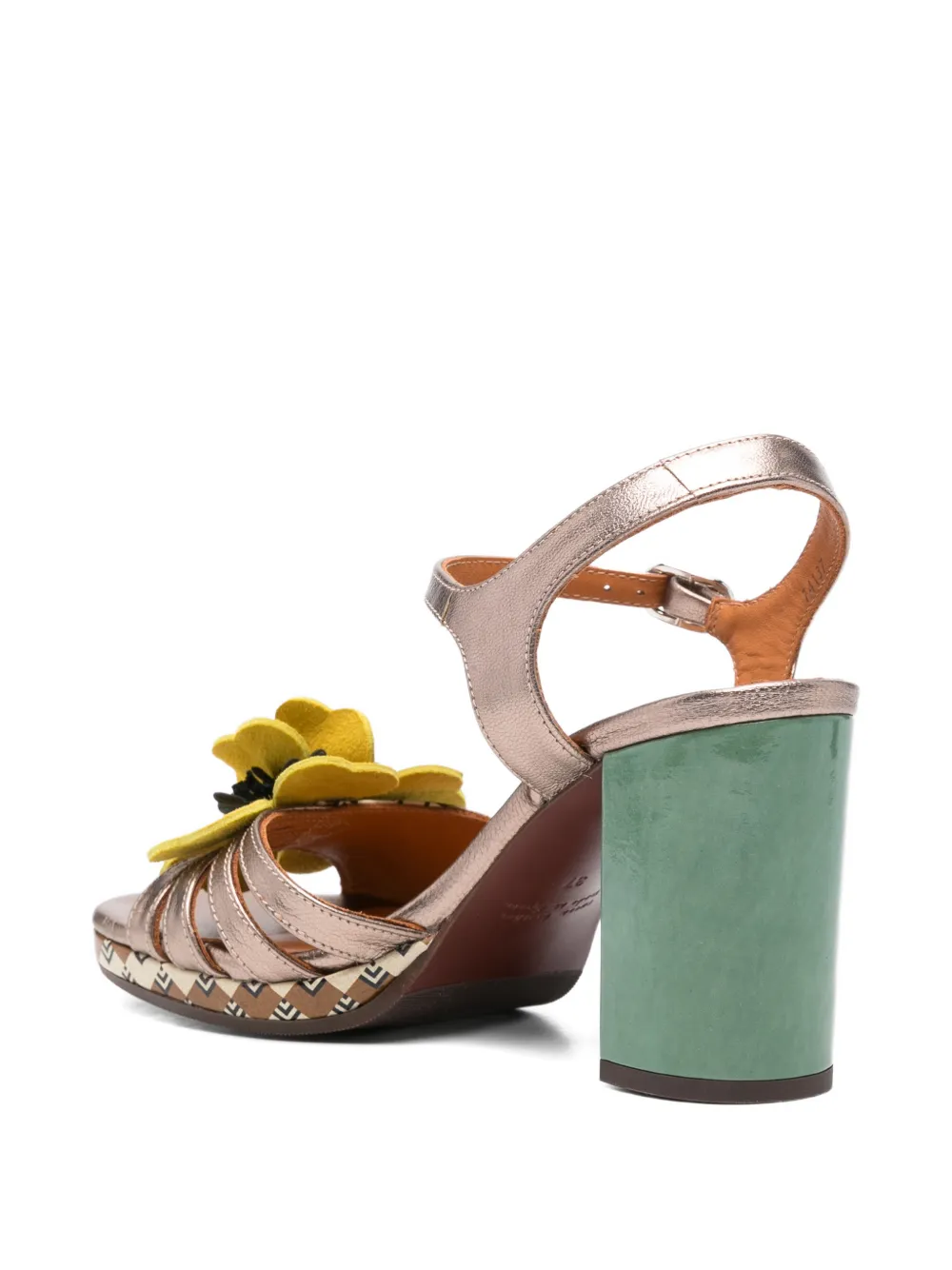 Chie Mihara Parlota leren pumps met bloemen Beige