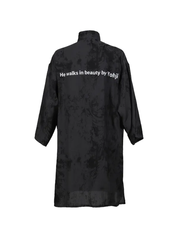Yohji Yamamoto グラフィック 墨着色プリント　コート Yohji Yamamoto プリント コート | ブラック | FARFETCH JP