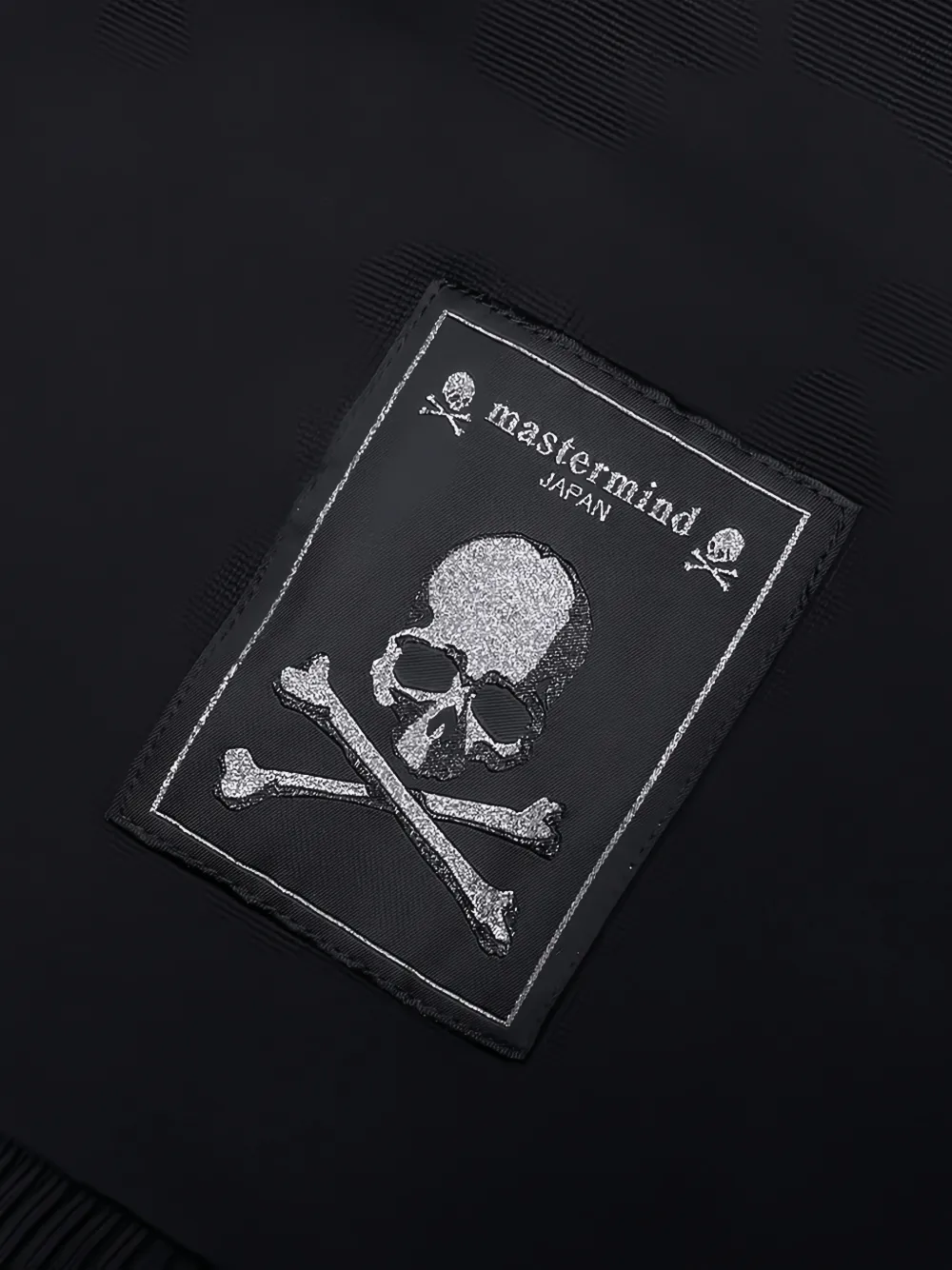 Mastermind Japan T-shirt met V-hals Zwart
