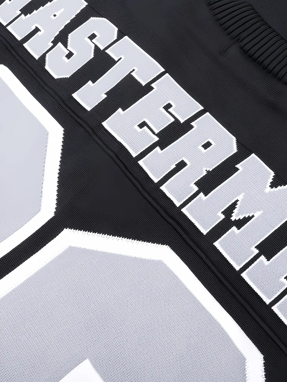 Mastermind Japan T-shirt met V-hals Zwart