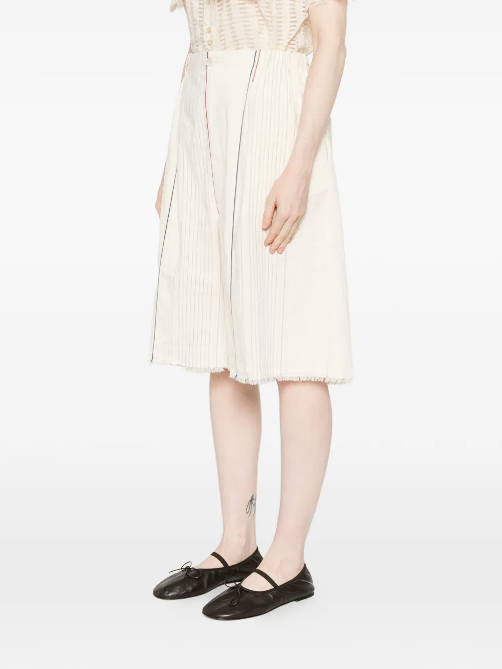  Phisique Du Role Pinstripe Frayed-hem Shorts - Neutrals 
