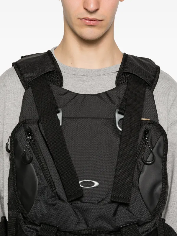 Oakley multi-pocket Buckled Vest | Black | FARFETCH