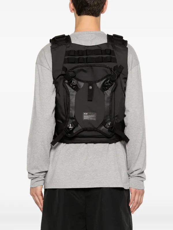 Oakley multi-pocket Buckled Vest | Black | FARFETCH