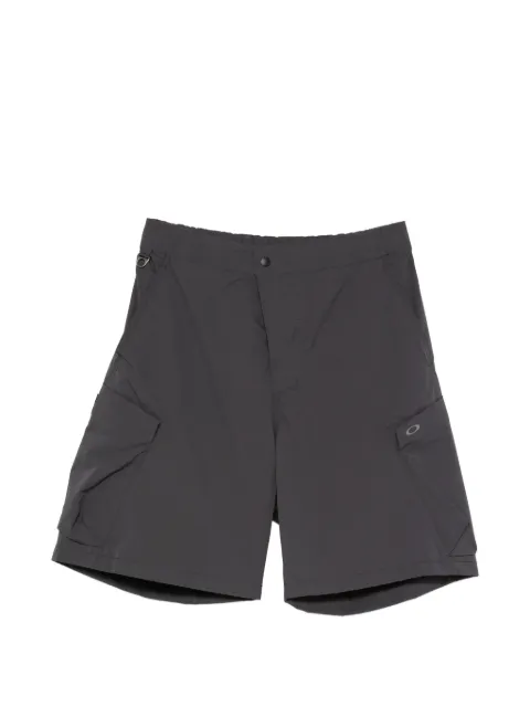 Oakley logo-patch cargo shorts