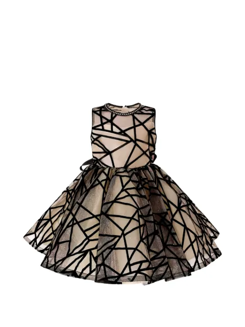 Tulleen vestido con ribete de perlas