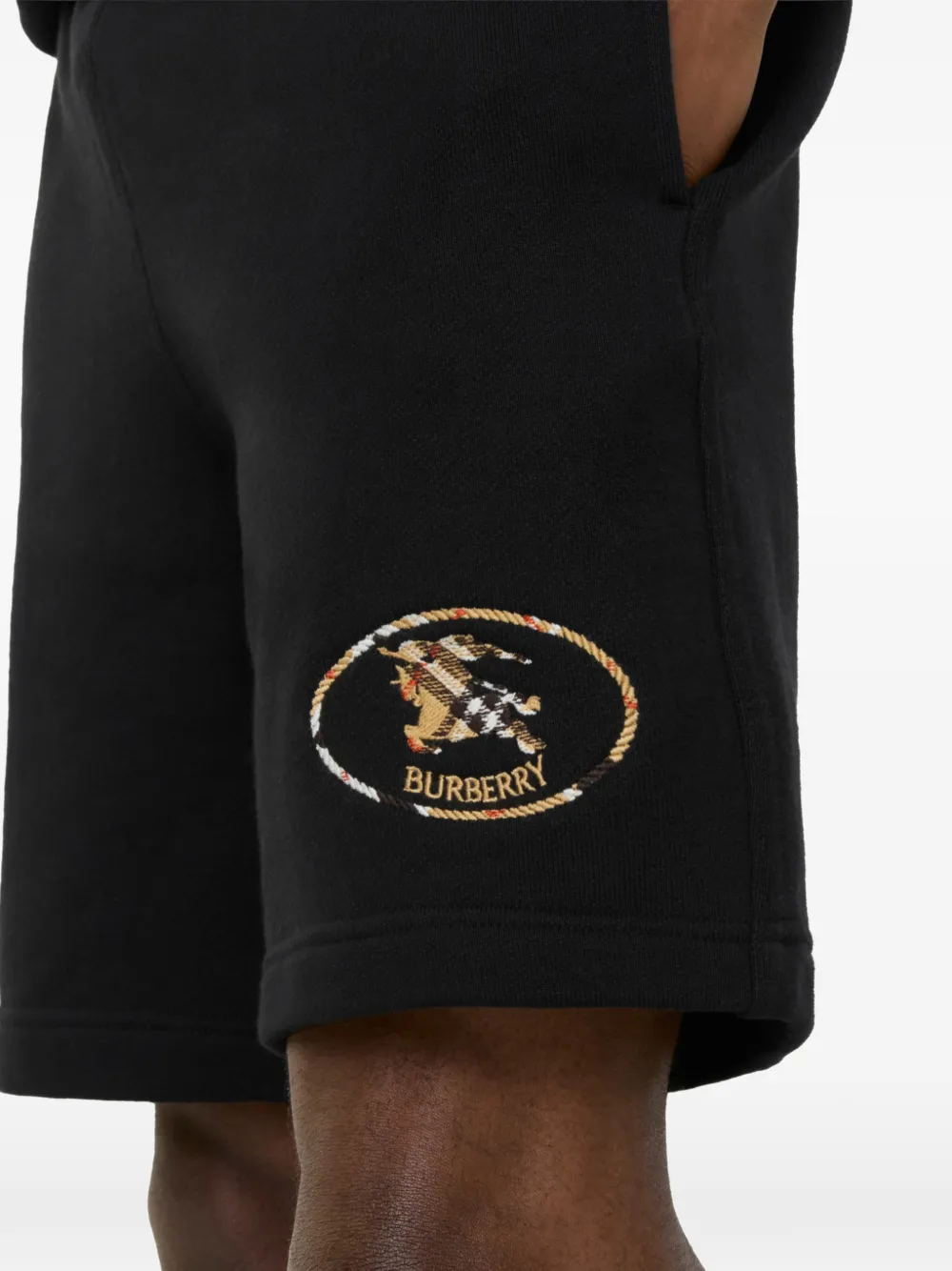 Burberry Check Knight Stamp katoenen shorts Zwart