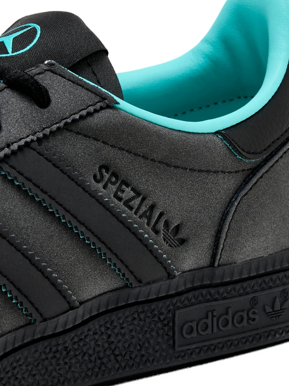 adidas x Mercedez Spezial sneakers met 3 strepen Zwart