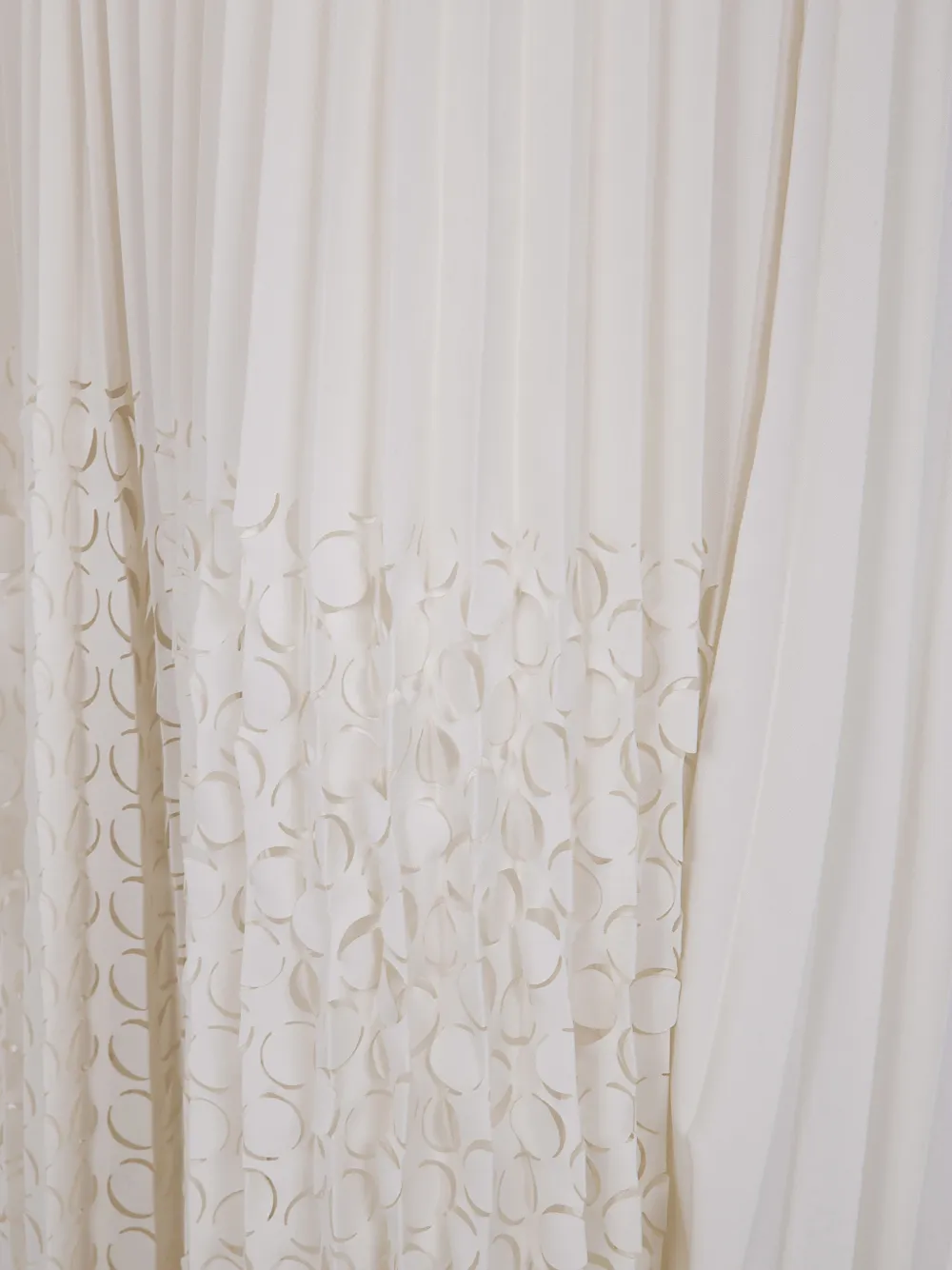  Aviù Pleated Laser-cut Maxi Dress - White 