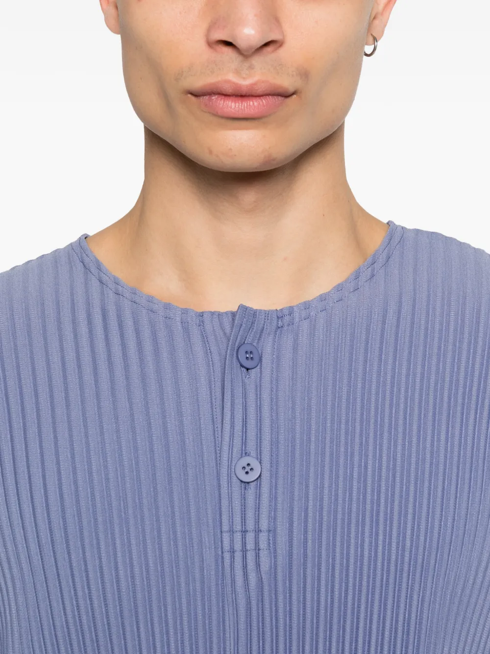 Homme Plissé Issey Miyake February T-shirt met knopen Paars