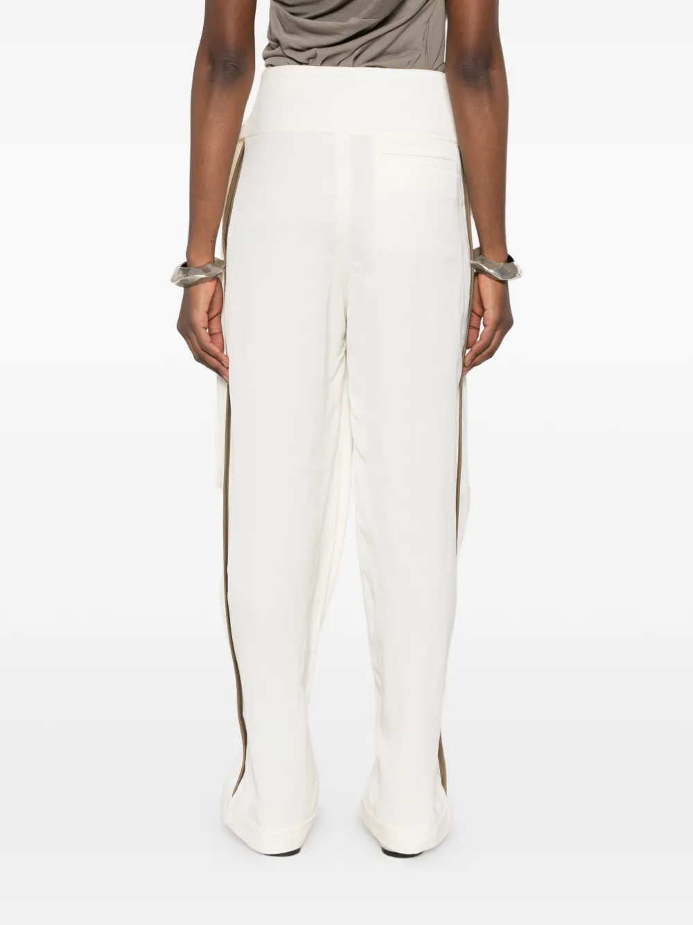 ENTIRE STUDIOS Broek met steekzak Beige