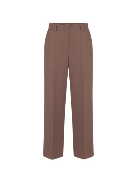 Seductive tailored trousers