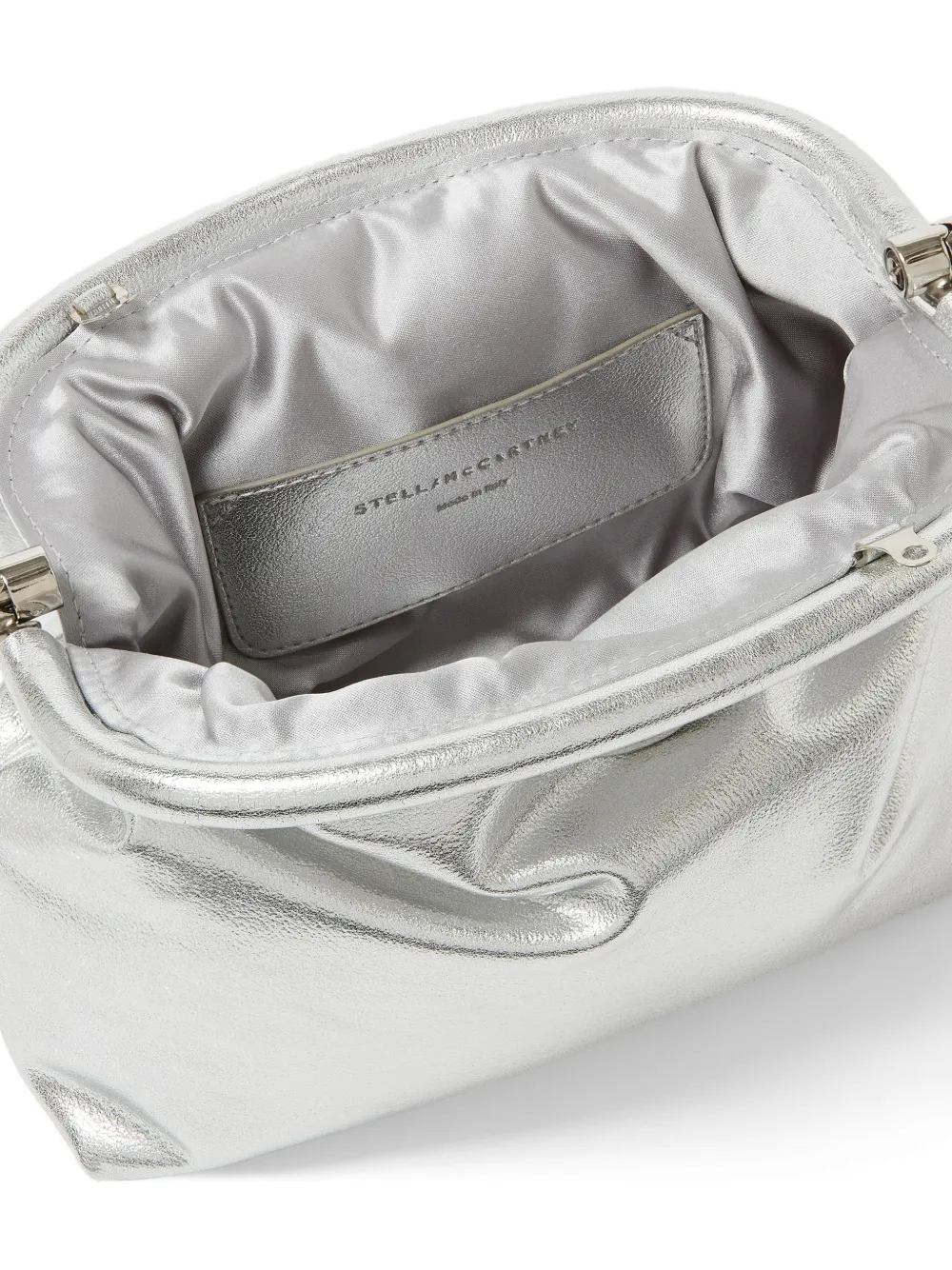 Stella McCartney Falabella gewatteerde metallic clutch met ketting Zilver