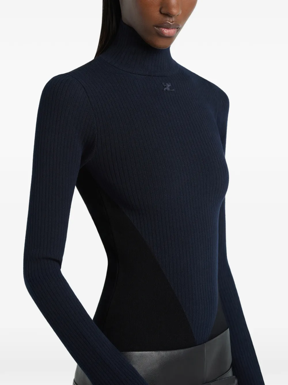 Courrèges Coltrui met V-lijn Blauw