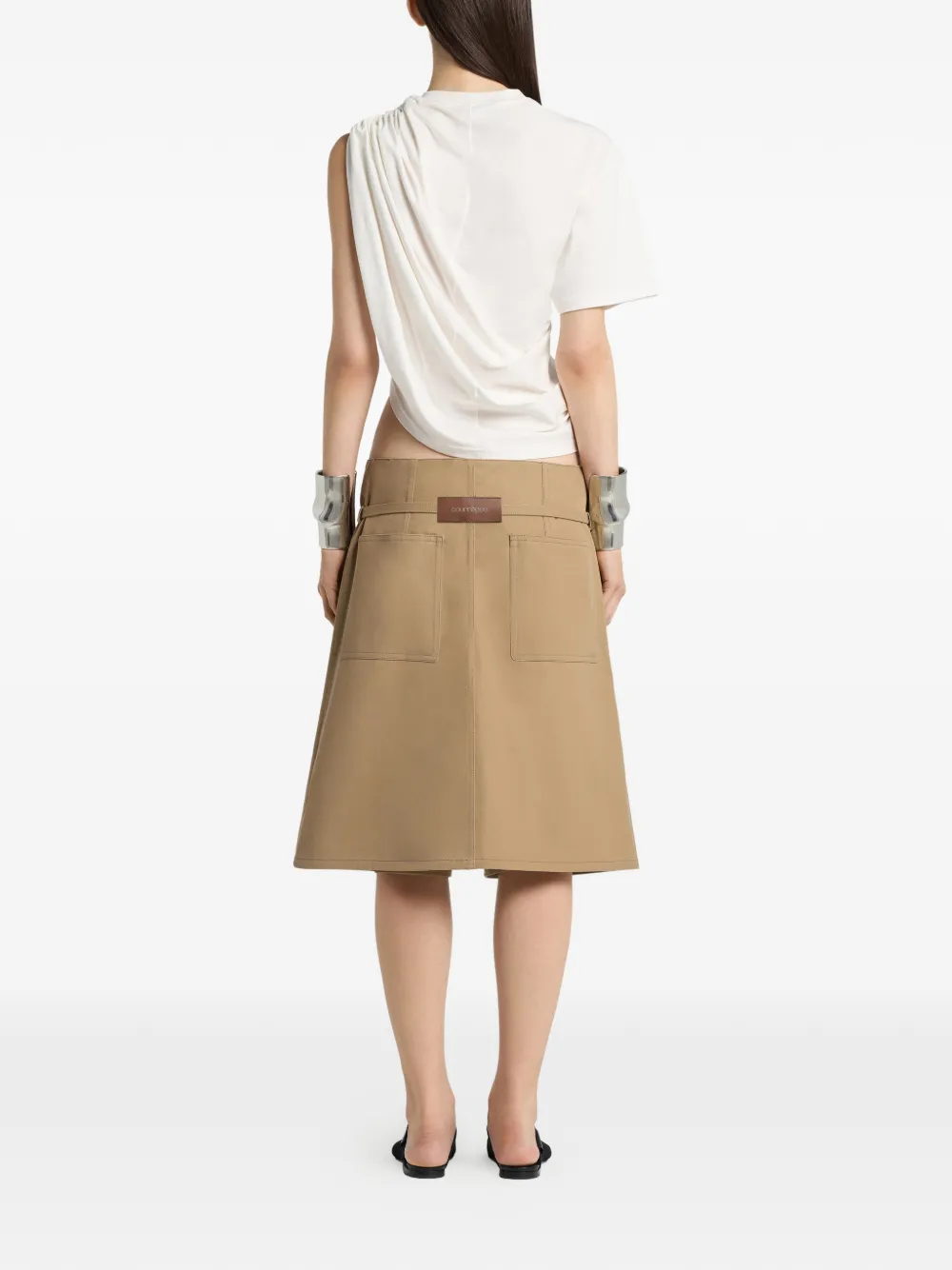 Courrèges Shorts met ceintuur en achtervlak Beige