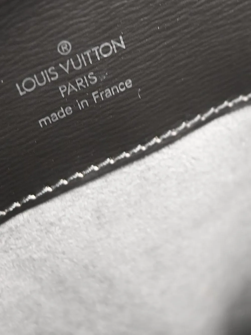 1995 Epi Cluny Shoulder Bag