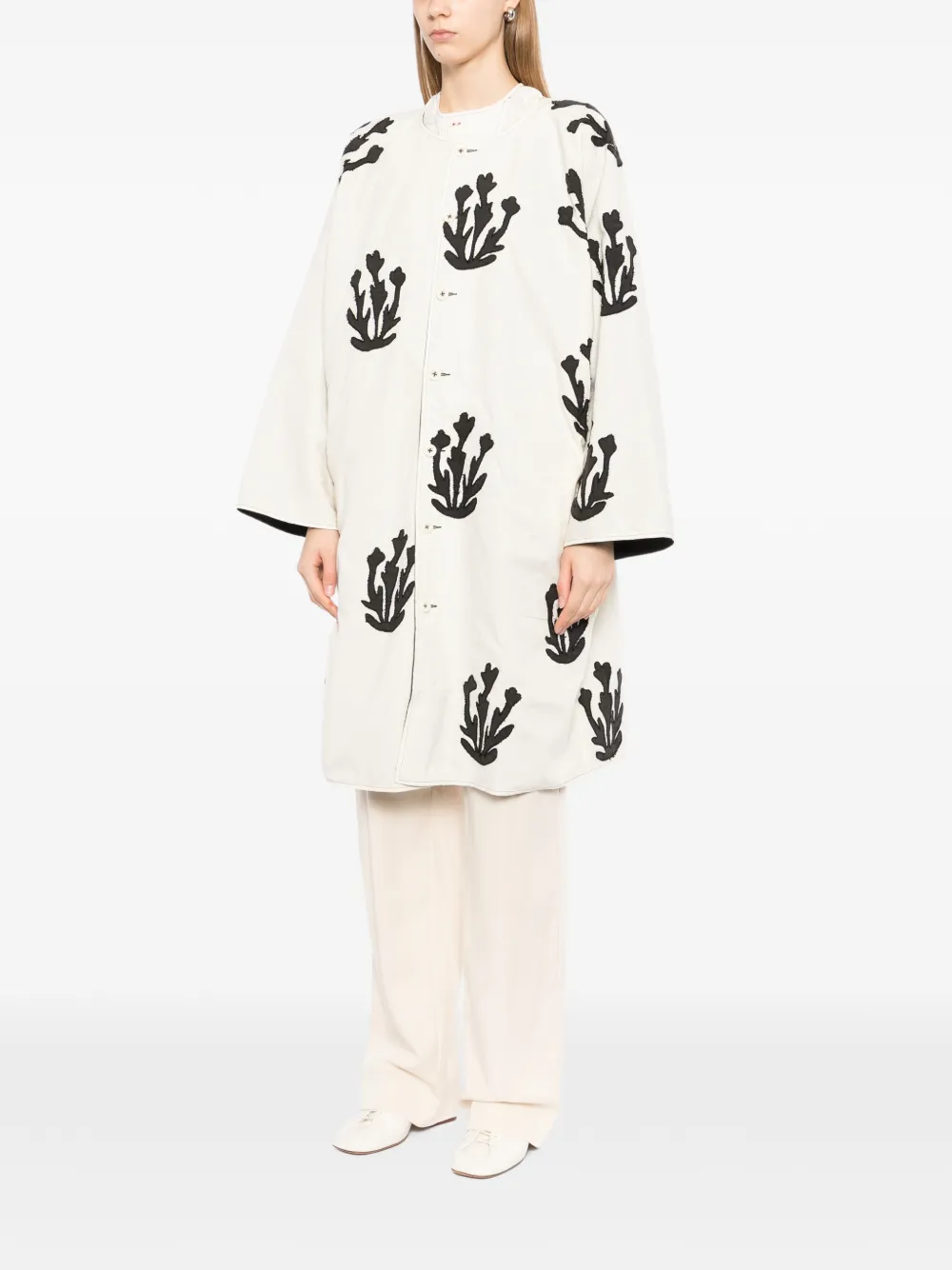  Kinyan Lam Floral-embrodairy Coat - Neutrals 