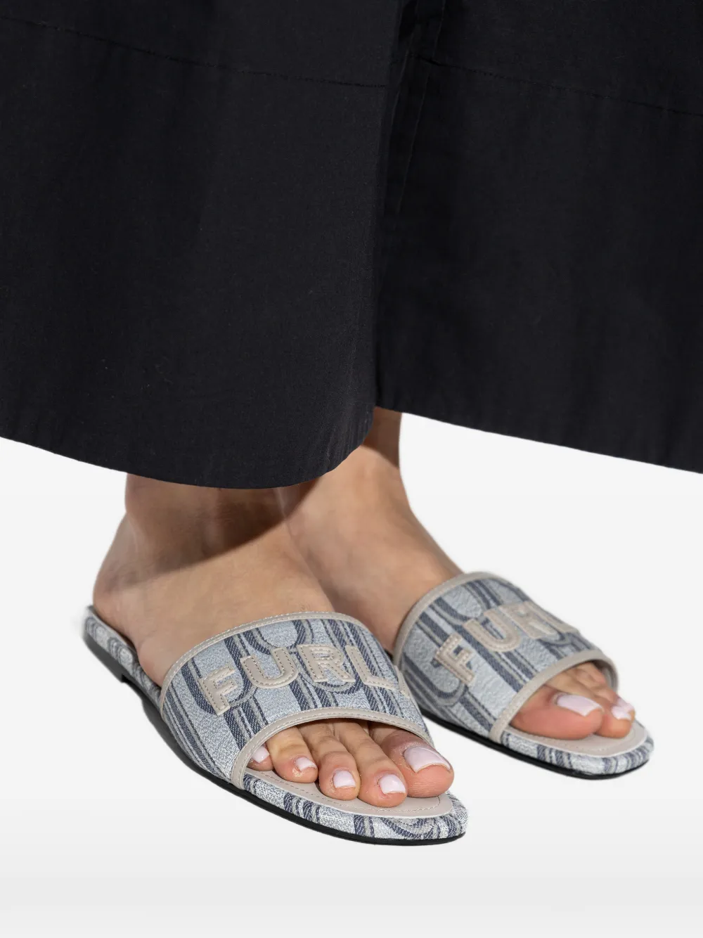 Furla Gestreepte sandalen met logo Grijs