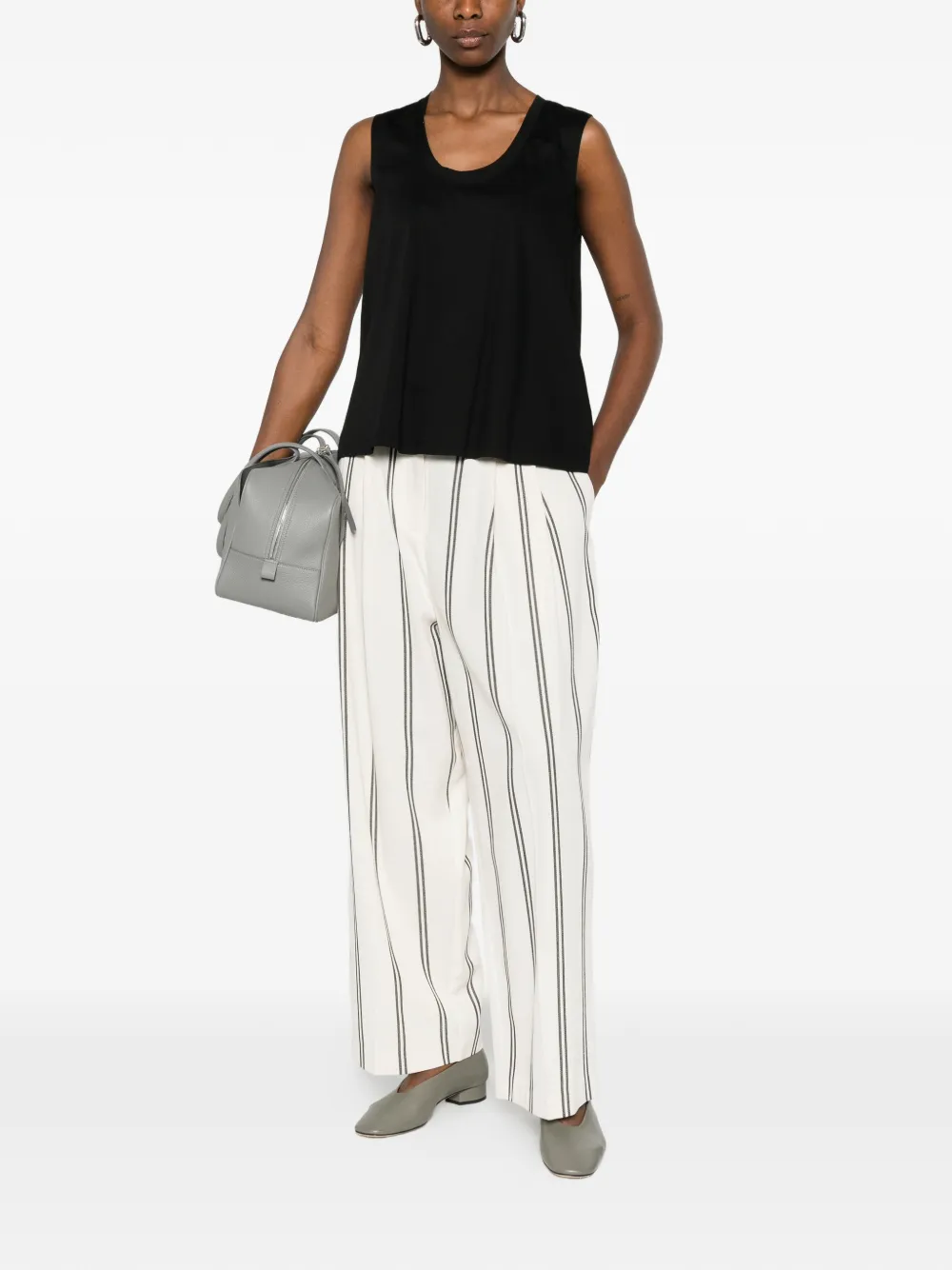  Psophia Scoop-neck Sleeveless Top - Black 