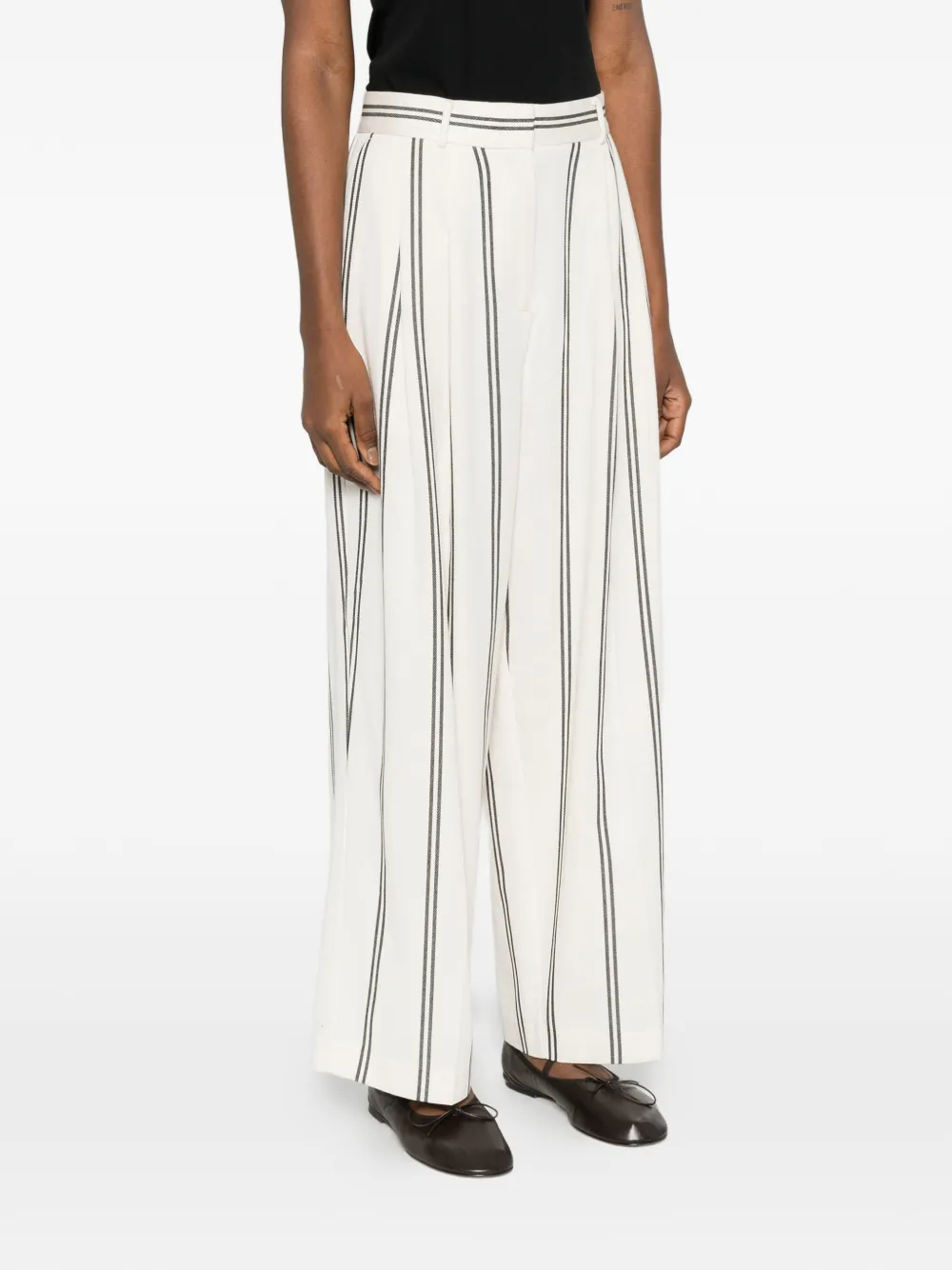 Stripe-Pattern Pleated Trousers