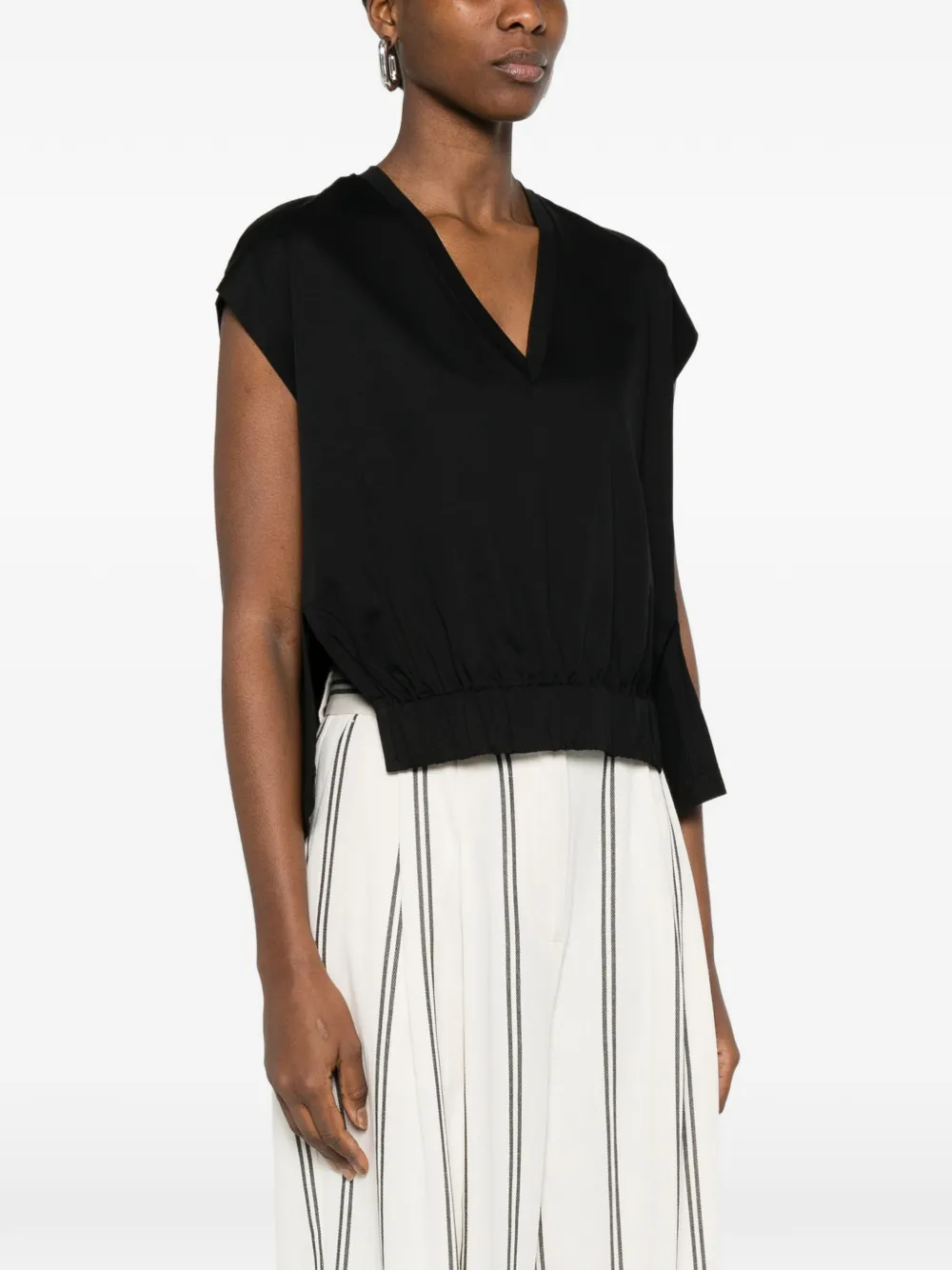  Psophia V-neck Gathered T-shirt - Black 