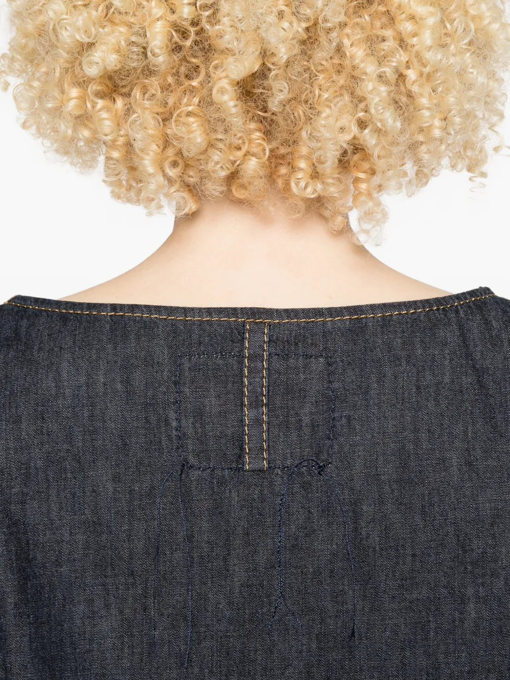 contrast-stitching blouse