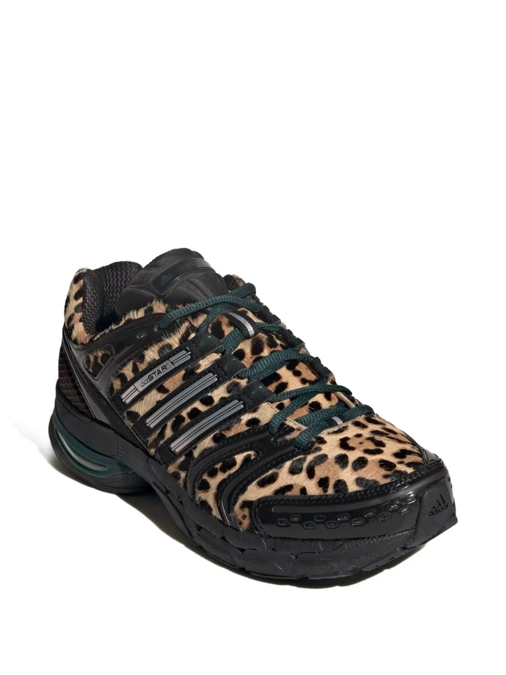 adidas Adistar Control 5 sneakers met luipaardprint Beige