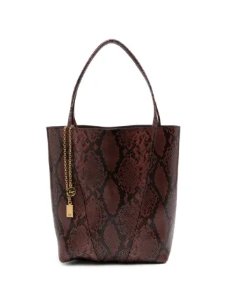 Chloé