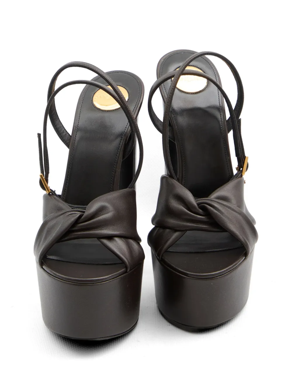 Saint Laurent Franciane sandalen met gekruiste bandjes en plateauzool Bruin