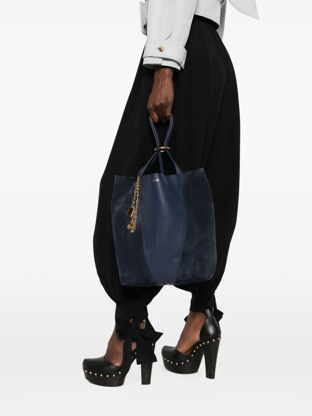 Chloé Medium Spin Panelled Tote Bag In Blue