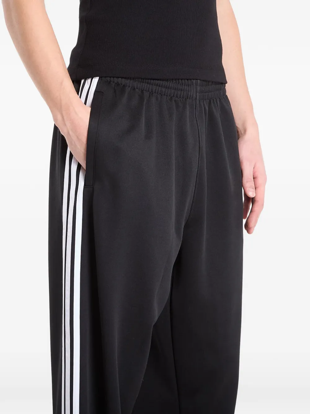 adidas Adicolor ruimvallende trainingsbroek Zwart