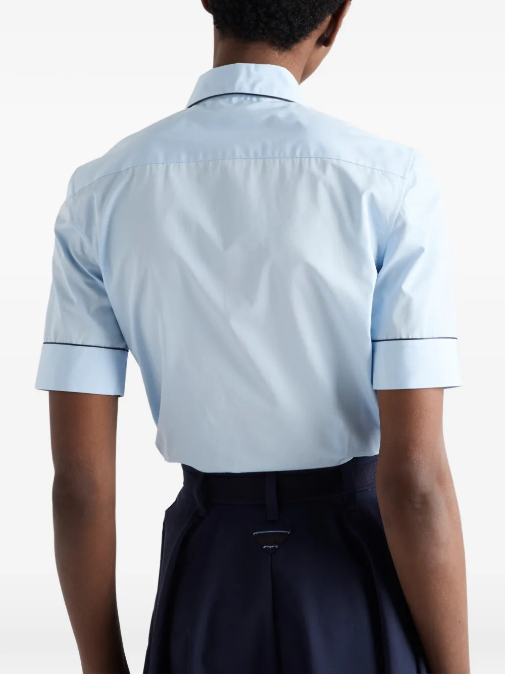 short-sleeved poplin shirt