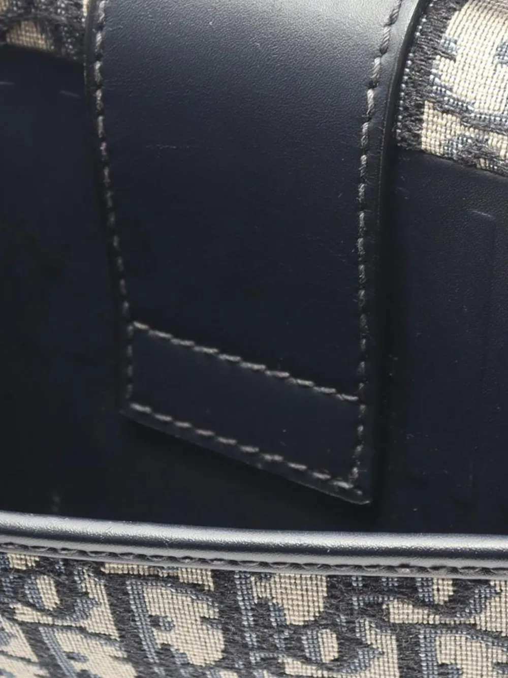2020 Small Oblique 30 Montaigne Shoulder Bag