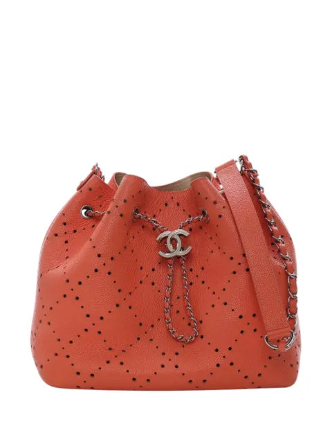 CHANEL Pre-Owned 2017-2018 Medium CC Perforated Caviar Drawstring bucket bag