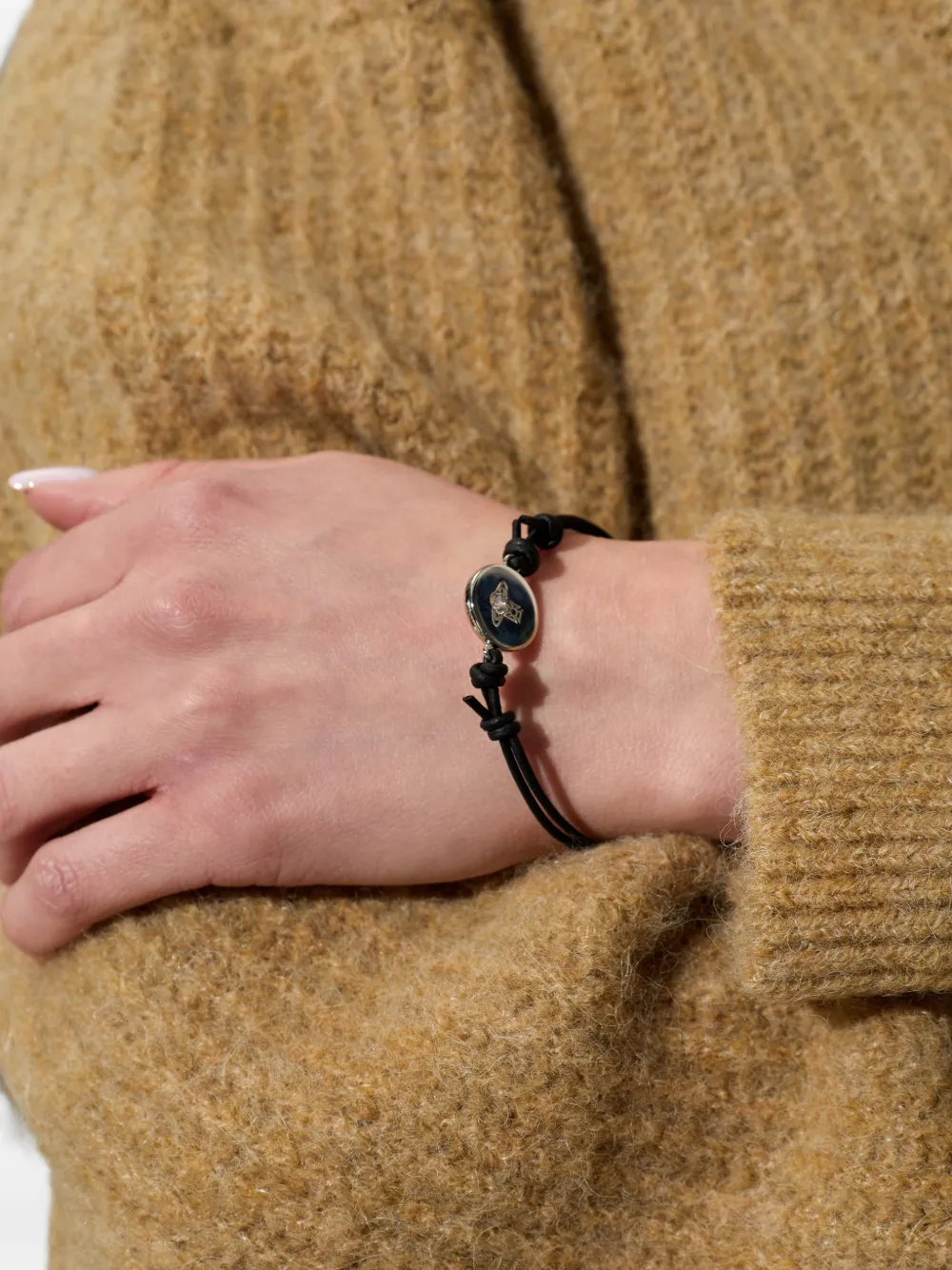 Orb-motif bracelet