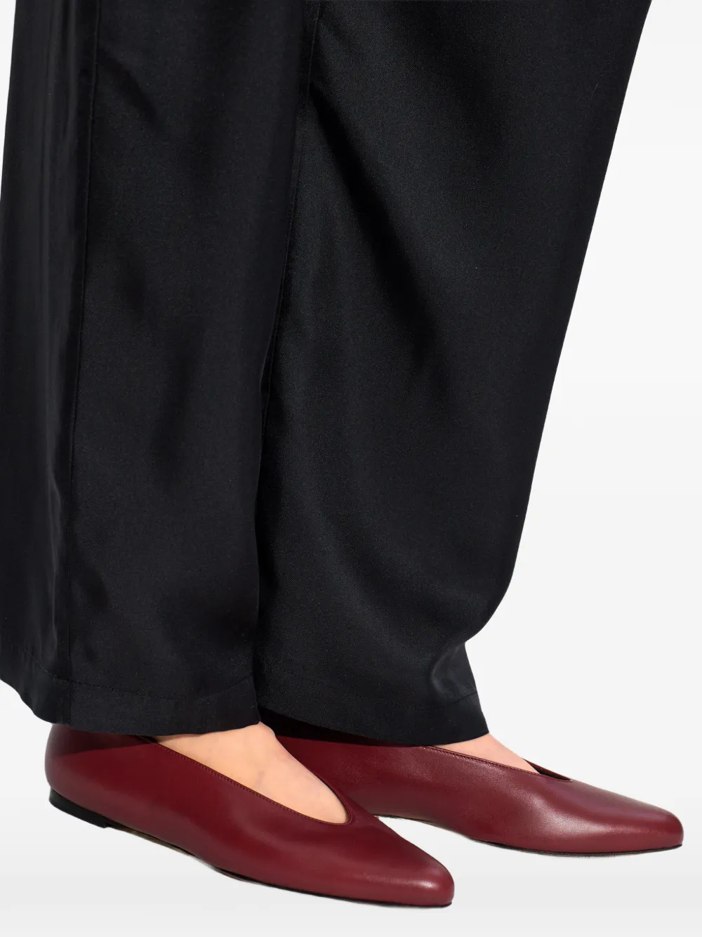 NEOUS Leren pumps met puntige neus Rood