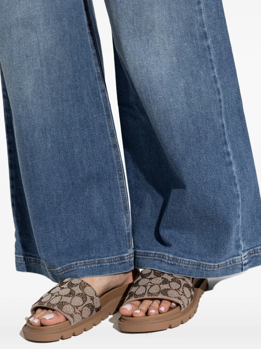 Coach Brynn slippers verfraaid met kristallen Beige