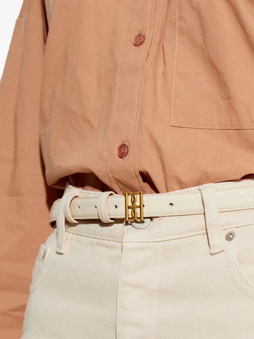 By Malene Birger Marlos leren riem met logogesp Beige