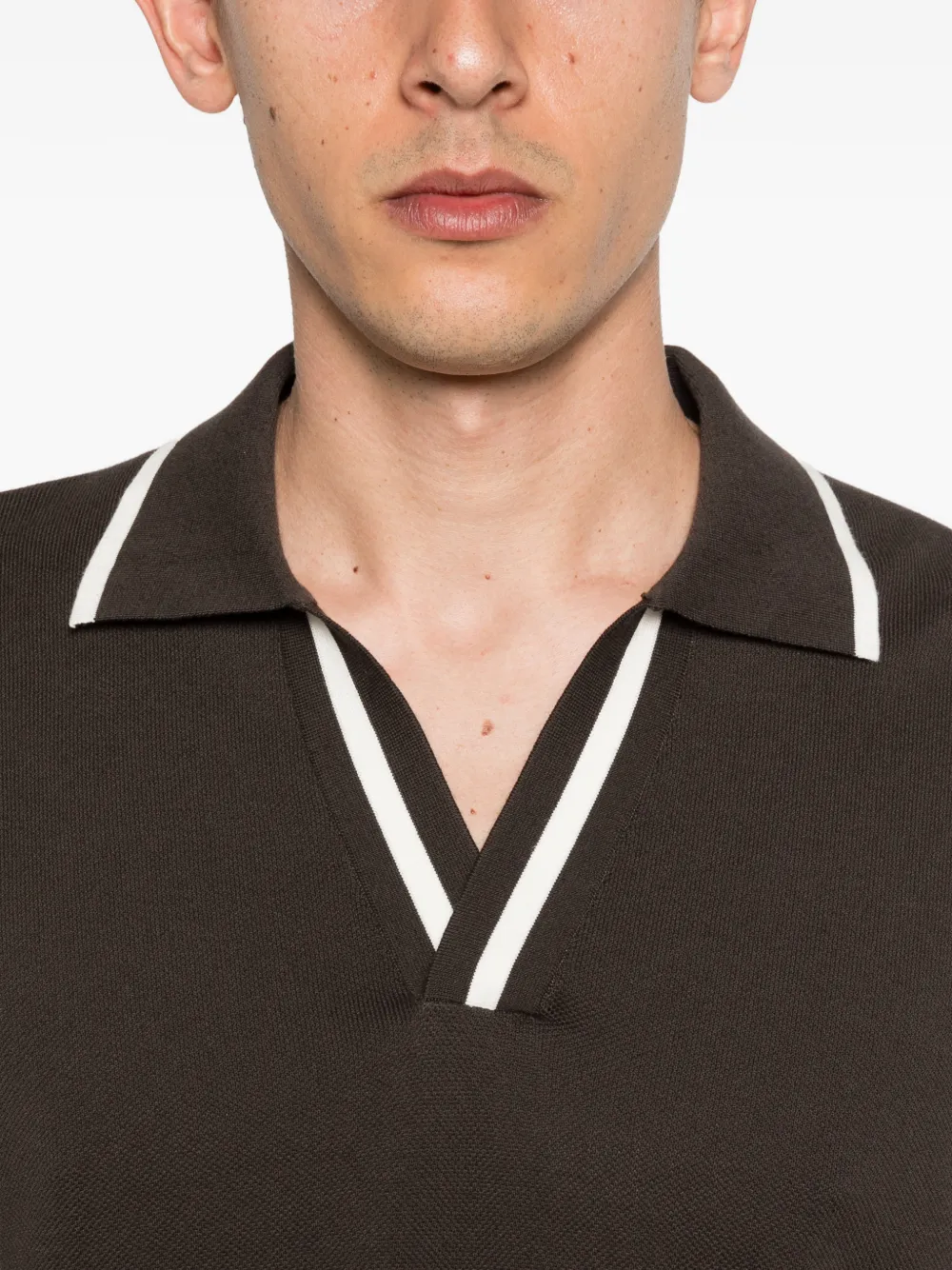 Paolo Pecora T-shirt met V-hals afwerking Bruin