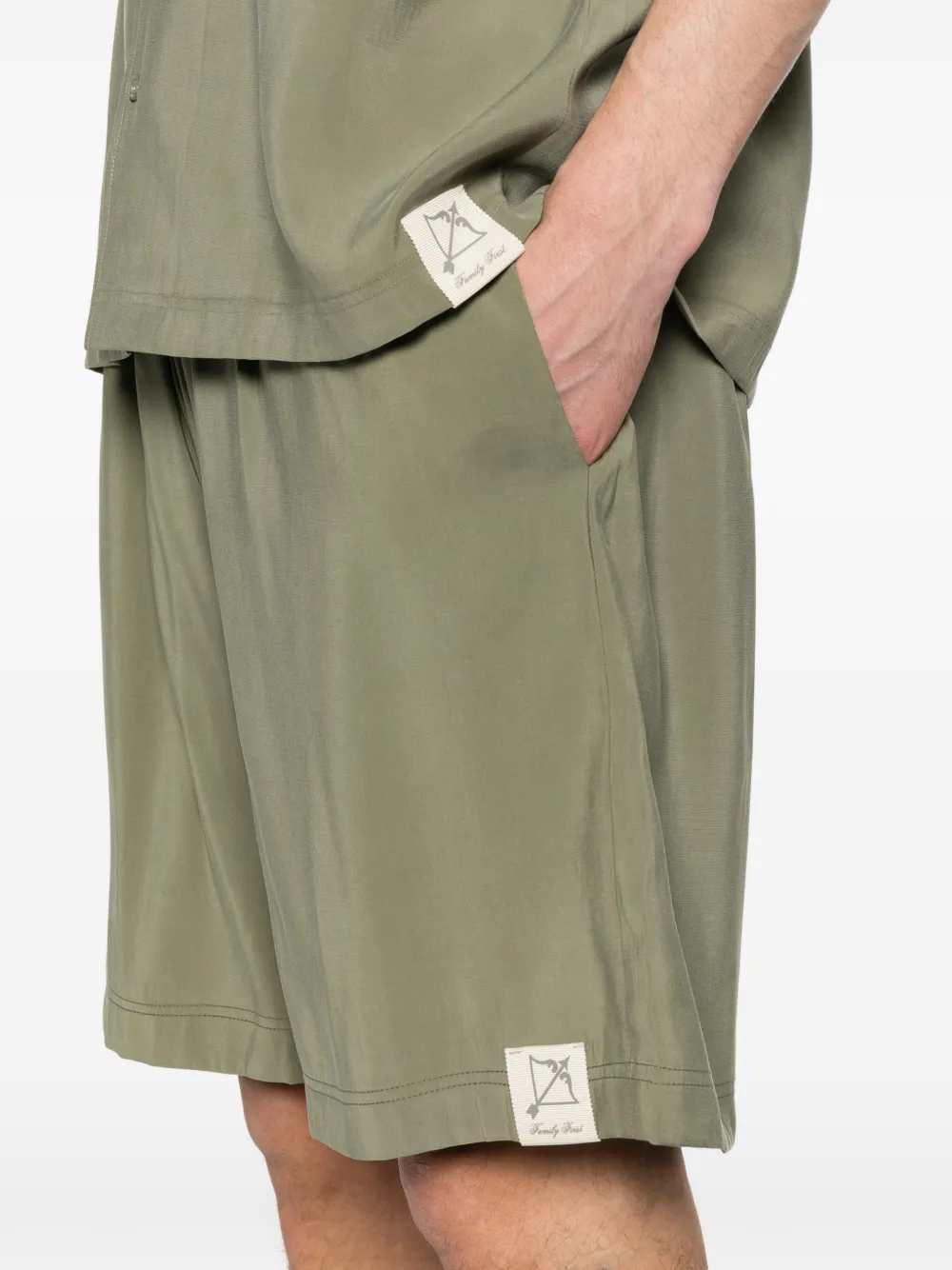 Family First Shorts met elastische afwerking Groen